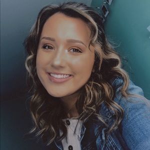 Meet your Posher, Kylee